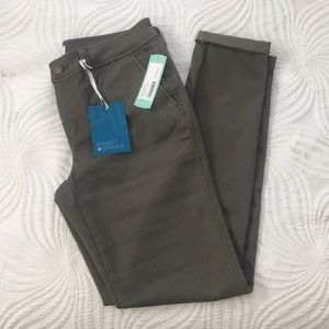 Market & Spruce NWT Rosabel Skinny Pant - Olive